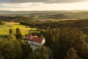 Hotel Zámeček Janovičky - Wałbrzych