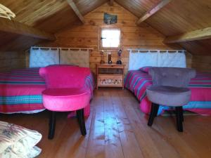 Chalets petite location insolite d un chalet : photos des chambres