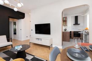 Apartment with Balcony Gdynia Downtown by Renters
