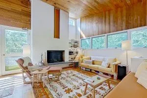 Base Camp 32 - غورهام