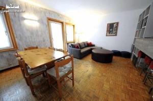 Chalet Rododendro Forést by Livigno Accomodation