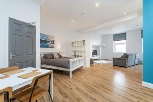 Superior Studio room in Walled City Apartments
