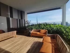 Maxhome at The Luxe By Infinitum