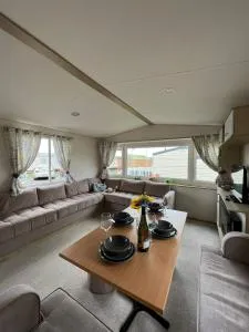 Luxurious Three Bedroom Caravan - Jaywick Sands