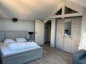 Maisons de vacances Gite du Haras de la vallee de REUX : photos des chambres