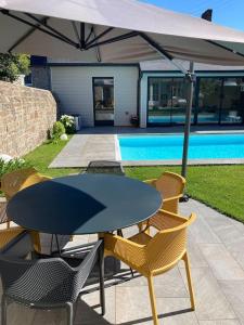 Maisons de vacances Jolie Maison avec piscine, proche Mt St Michel : photos des chambres