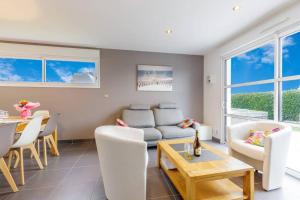 Villa Enora Bretagne Piscine Intérieure Partagée Jacuzzi privatif 100m Plage