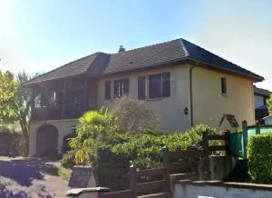 Jolie maison de vacances - 康普