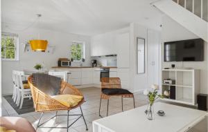 Nice Home In Gjern With Wifi