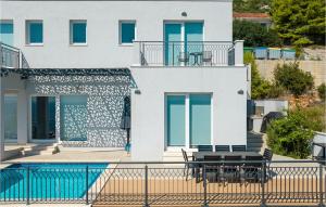 5 Bedroom Lovely Home In Smokvica