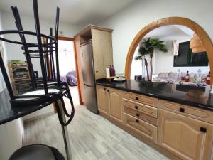 3 Private rooms - 3 habitaciones privadas shared duplex Gara with private pool