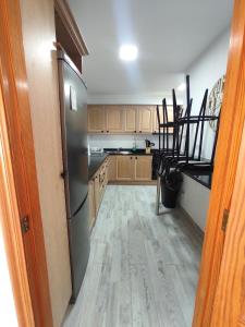 3 Private rooms - 3 habitaciones privadas shared duplex Gara with private pool