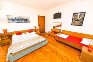Apartments Leut 