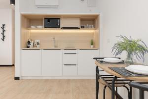 Comfy Studio Targowa next to PGE Narodowy by Noclegi Renters