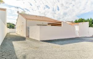 Maisons de vacances Amazing home in La Faute sur Mer with 3 Bedrooms and WiFi : photos des chambres