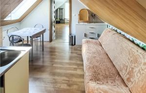 Gorgeous Apartment In Stezyca With Wifi