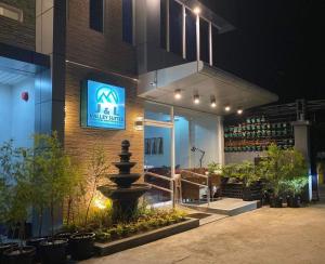 JL Valley Suites