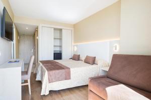 Standard Double Room (2 Adults) room in Hotel Best Maritim
