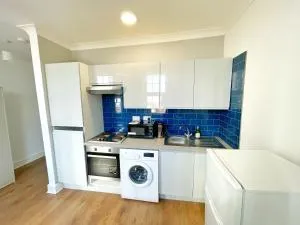 1 Bedroom City Gem, Prime Location. - Plumstead