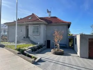 Casa Dísa - Dreams, A Boutique Guesthouse in Reykjavik City`s Central Park and Botanical Garden in Laugardalur, Hot-Spring-Valley - Kleppur