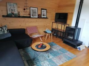 Apartment Sleeps 4 with Lake View