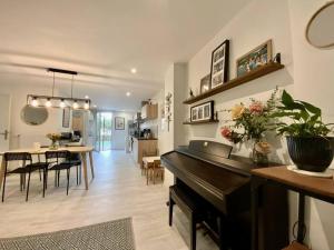 Appartements La Grisette- Jardin terrasse et stationnement ! : photos des chambres