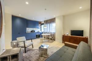 AmazINN Places Palacio Real