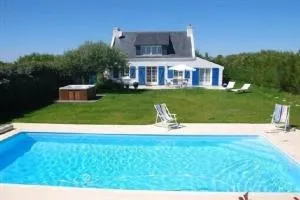Maison "Ker Galinette " , Belle-Ile-En-Mer, Piscine chauffée et Jacuzzi - Bangor