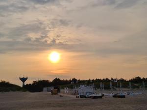 Mindaugo apartamentai su šildomu baseinu, sporto sale, vaikų kambariu, work zona