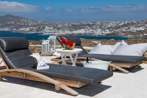 Mykonos Actor’s Villa. 2 BDRs, private mini-pool