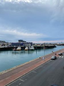 Maisons de vacances Le Hublot charmante maison au calme Fecamp vue sur le port : Maison 3 Chambres