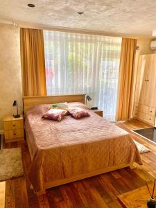 Santa Barbara Apartment