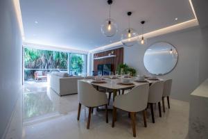 Luxurious Private Beach Getaway