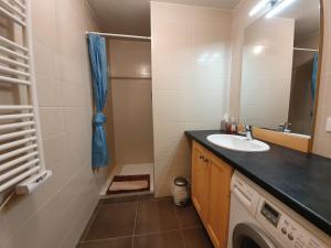 Le Clos B11 - 3 bedroom apartment 5 minutes walk to the square