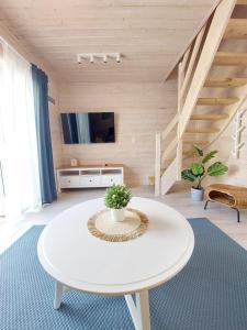 DESTINO wakacyjne domki-dwa podgrzewane baseny-drink bar