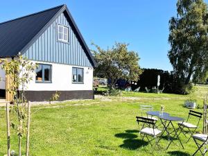 5 person holiday home in Löderup-By Traum