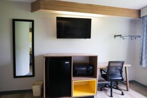 Days Inn by Wyndham FlintBishop International Airport