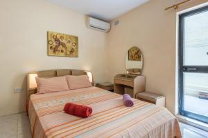 Lovely Seaview apt at St Pauls Bay