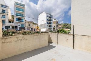 Lovely Seaview apt at St Pauls Bay