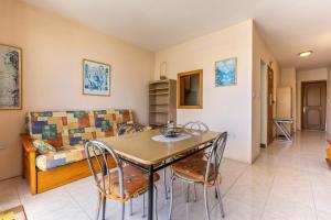 Lovely Seaview apt at St Pauls Bay