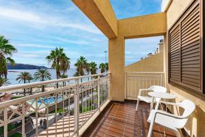 Compostella Beach - 2 bedroom