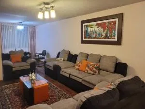 Amplio y lindo departamento. - Characato