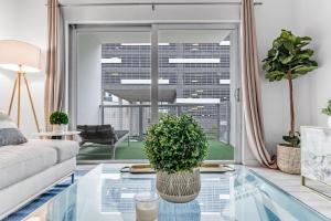 Lovely Unit Mins from Wynwood with Free Parking