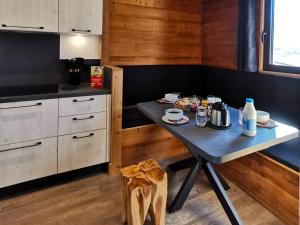Charmant appartement rénové, cosy, pour 4 pers., exposé sud, skis aux pieds, proche commerces - FR-1-545-43