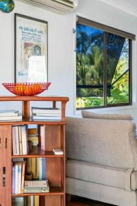 Tamarind Retreat A Leafy Coastal Home