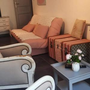 Maisons de vacances Gite Au fond du jardin : photos des chambres