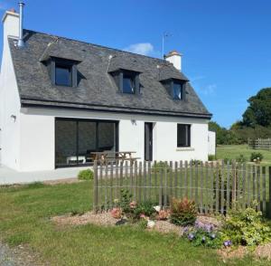 Maisons de vacances Maison a L'arcouest proche embarcadere Brehat : photos des chambres