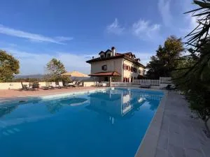 Large villa for 20 guests on large estate with private pool and tennis court Big conference room with facilities VILLAITALY EU - Millesimo