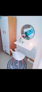 Shore 2 Residences 1BR Deluxe Room in MOA Complex