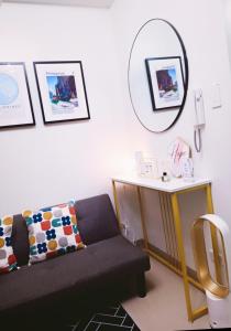 Shore 2 Residences 1BR Deluxe Room in MOA Complex